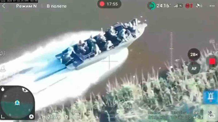 Een Russische boot met troepen ontplofte door een mijn in de regio Kherson. Foto en video: Telegram / war_home